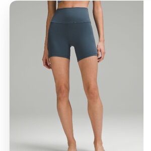 Lululemon align high rise shorts 6”